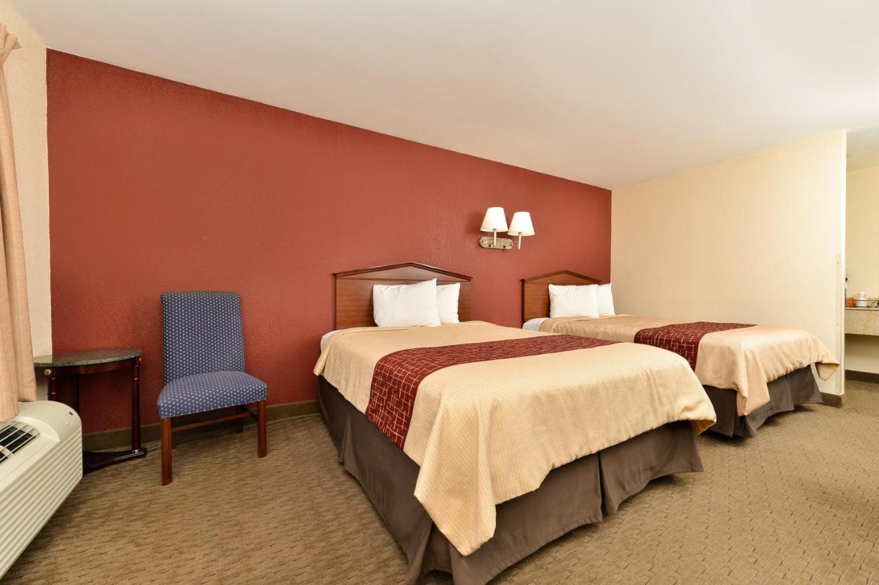 Red Roof Inn Dalton Esterno foto
