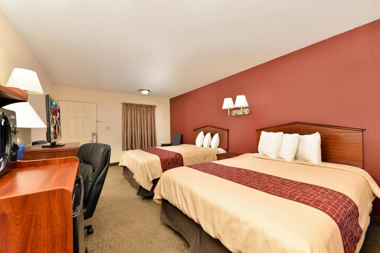 Red Roof Inn Dalton Esterno foto